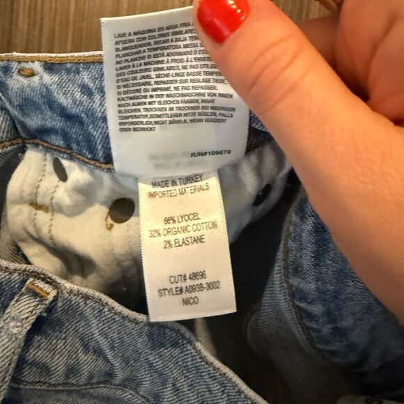 Agolde Nico High Rise Ankle Cropped Jeans - Picture 4 of 4